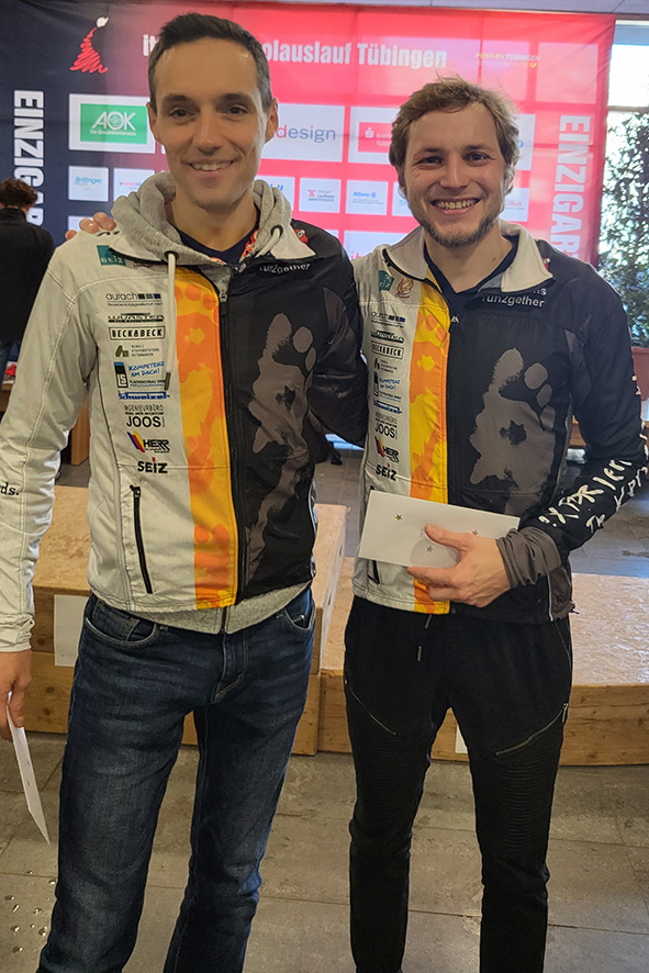 Daniel Noll und Luca Hauser bei der Siegerehrung beim Tübinger Nikolauslauf